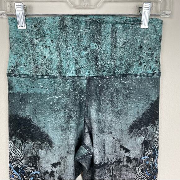 Evolution of Creation Gray Green Geometric Floral Leggings Medium - Picture 2 of 7